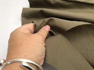 Voile - let, semitransperant og i 100% bomuld - armygrøn